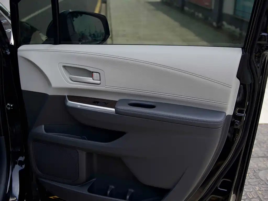 TOYOTA SIENNA SIENNA 2024