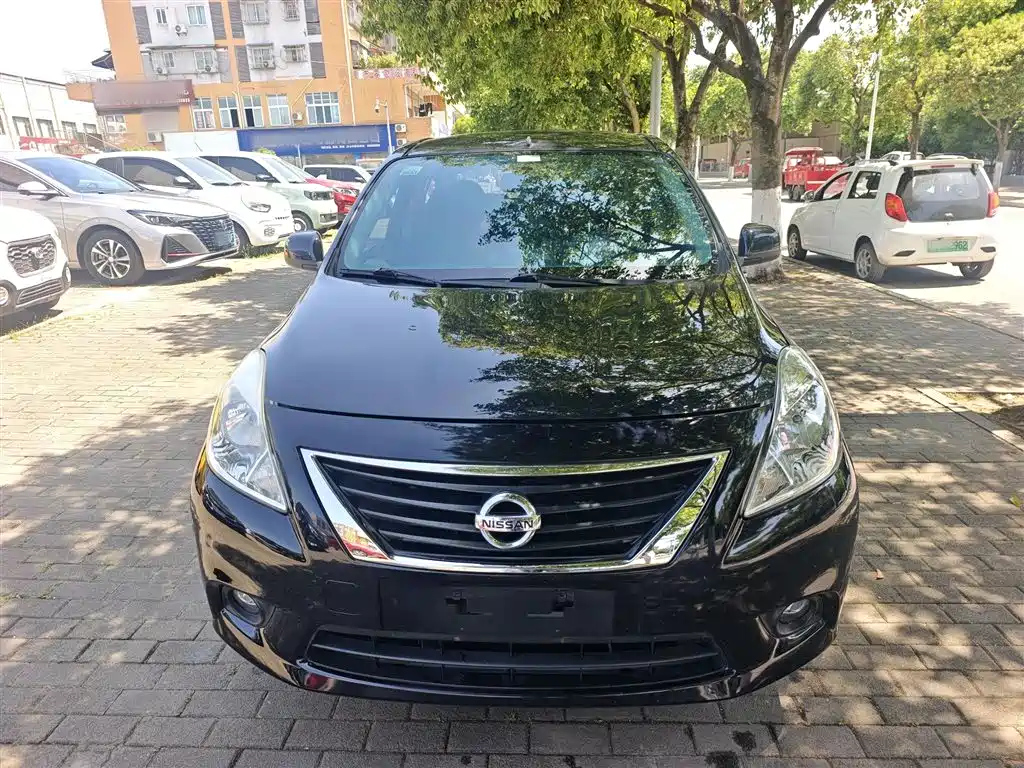 NISSAN SUNNY 2013