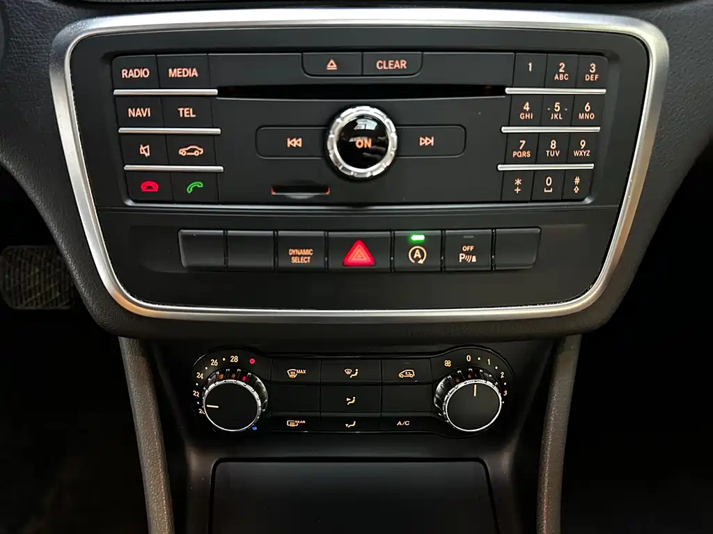 MERCEDES BENZ GLA 2016
