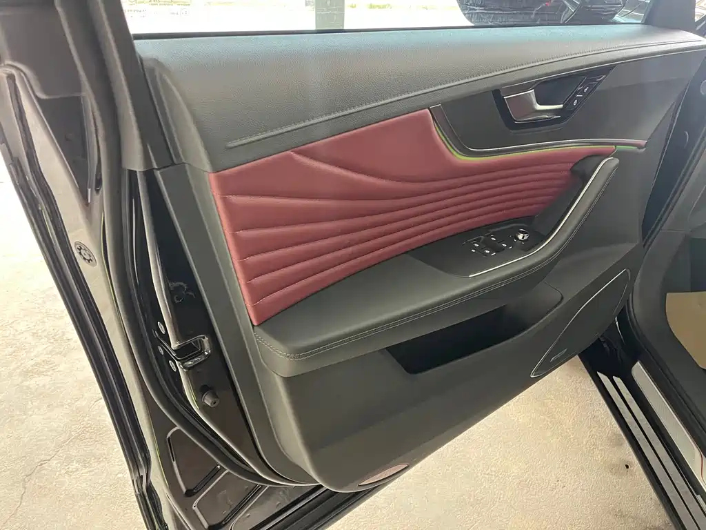 HONGQI HS5 2023