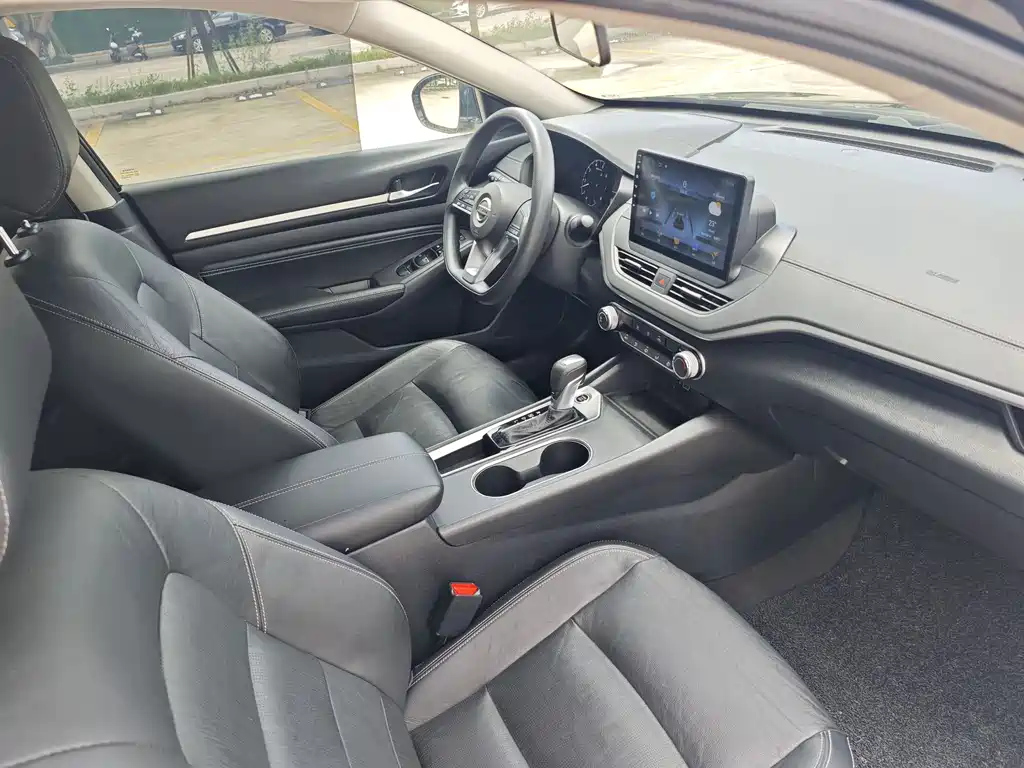 NISSAN TEANA 2022