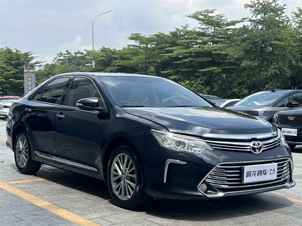 TOYOTA CAMRY 2016