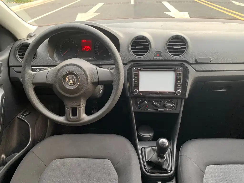 VOLKSWAGEN JETTA 2015