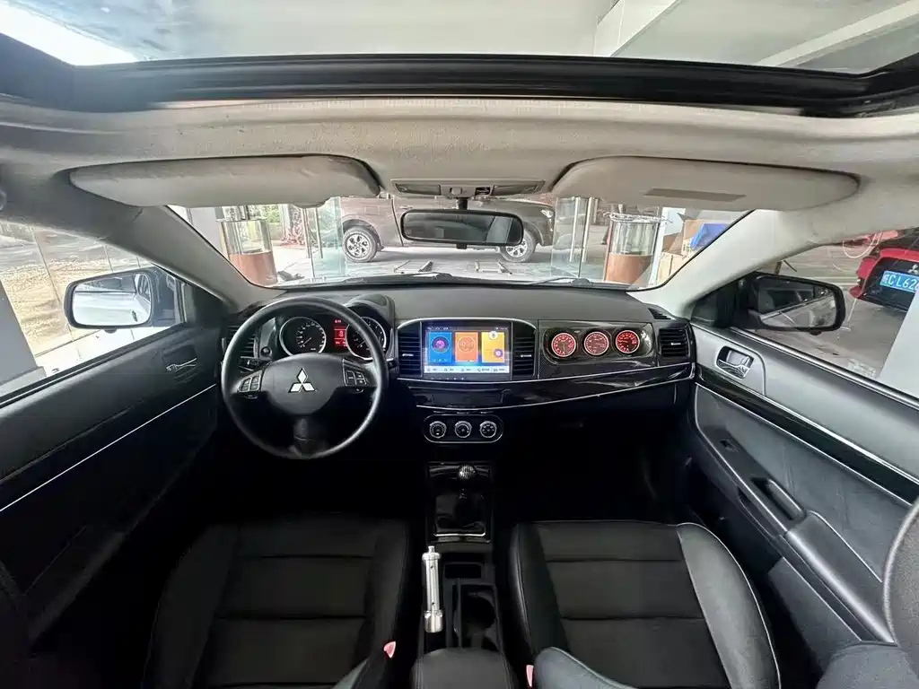 MITSUBISHI LANCER EX 2014