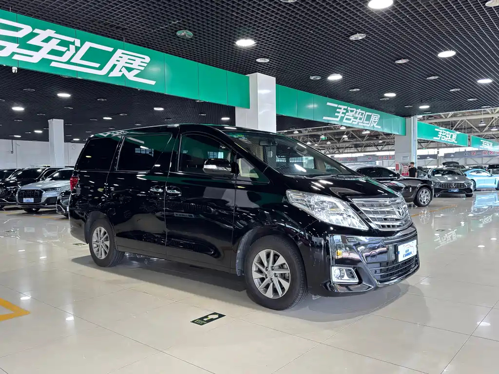 TOYOTA ALPHARD 2012