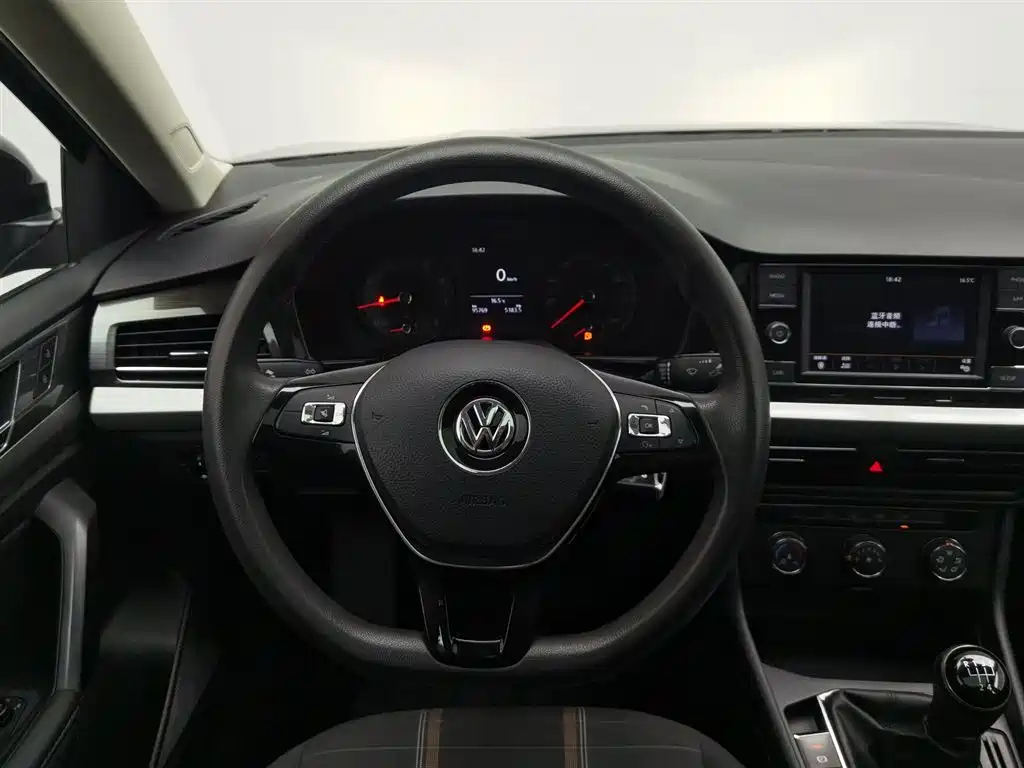 VOLKSWAGEN LAVIDA 2020