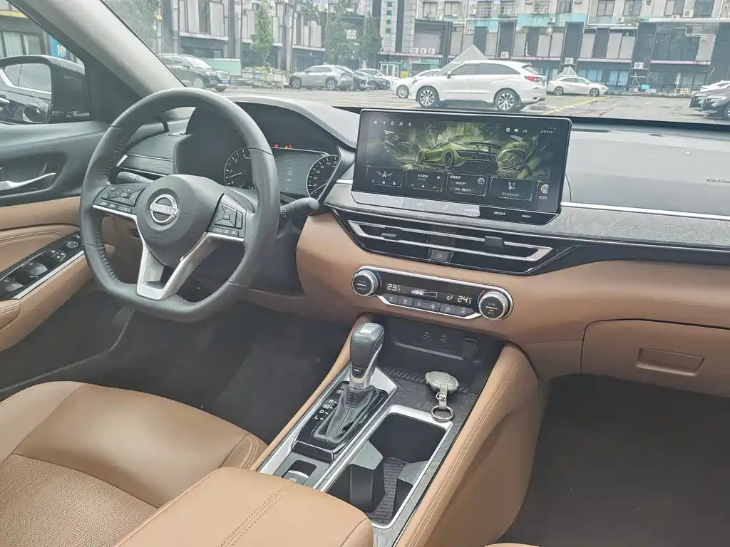 NISSAN TEANA 2023