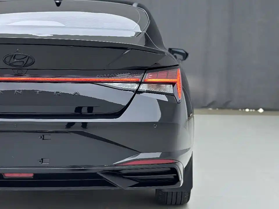 HYUNDAI ELANTRA 2023