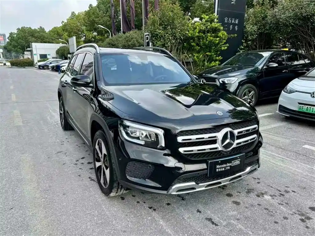 MERCEDES BENZ GLB 2023