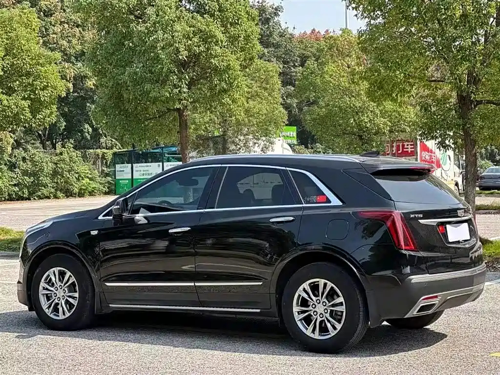 CADILLAC XT5 2022