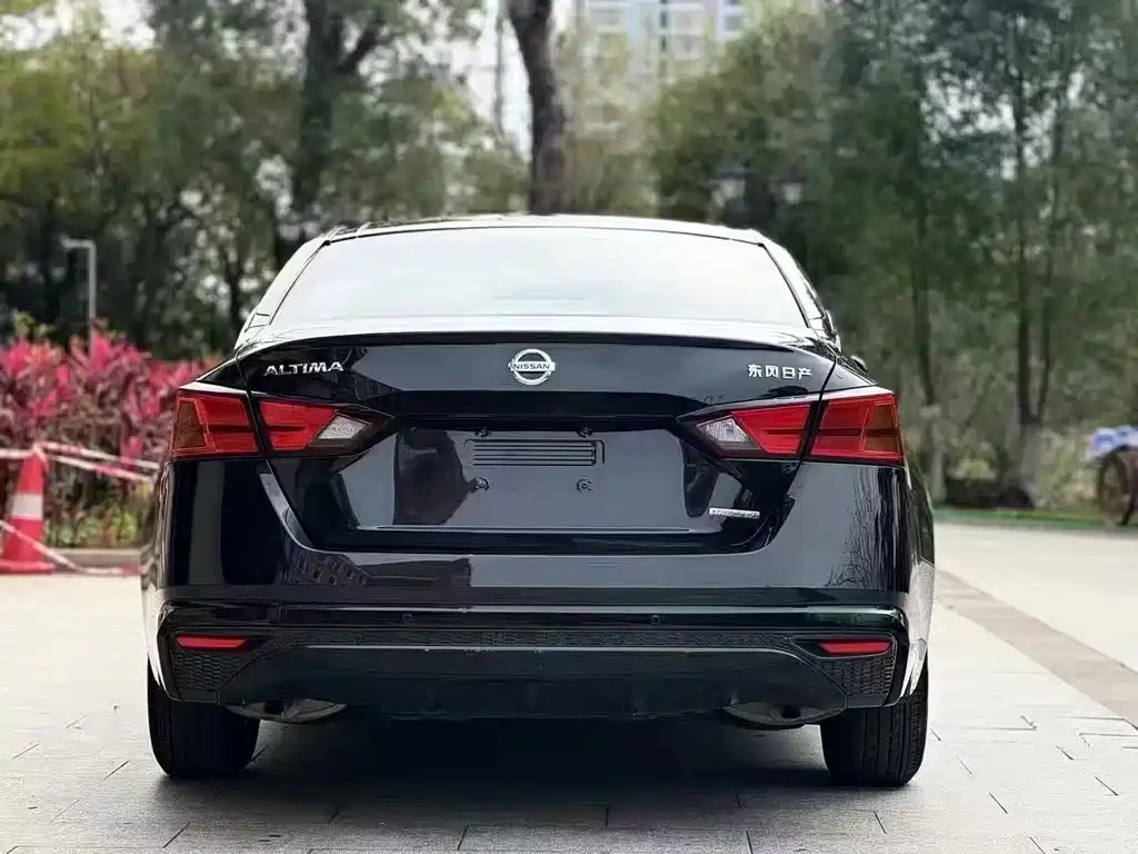NISSAN TEANA 2020