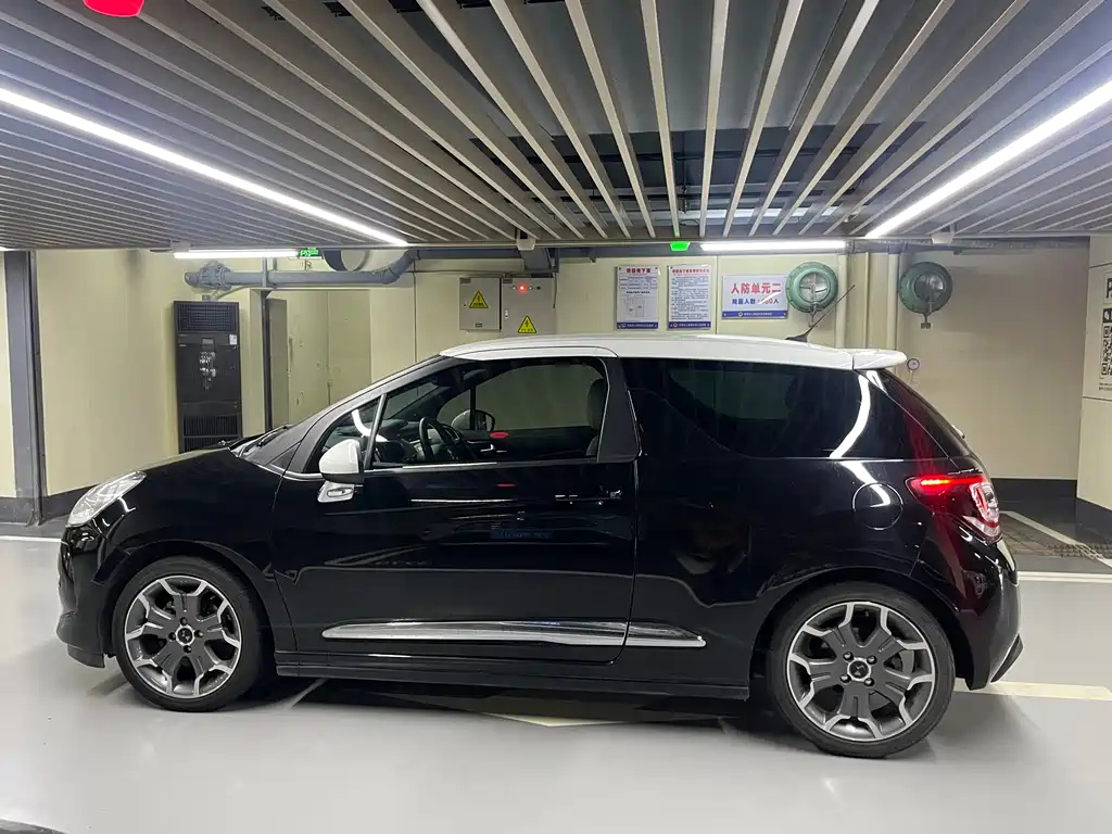 DS 3 CLASSIC 2012