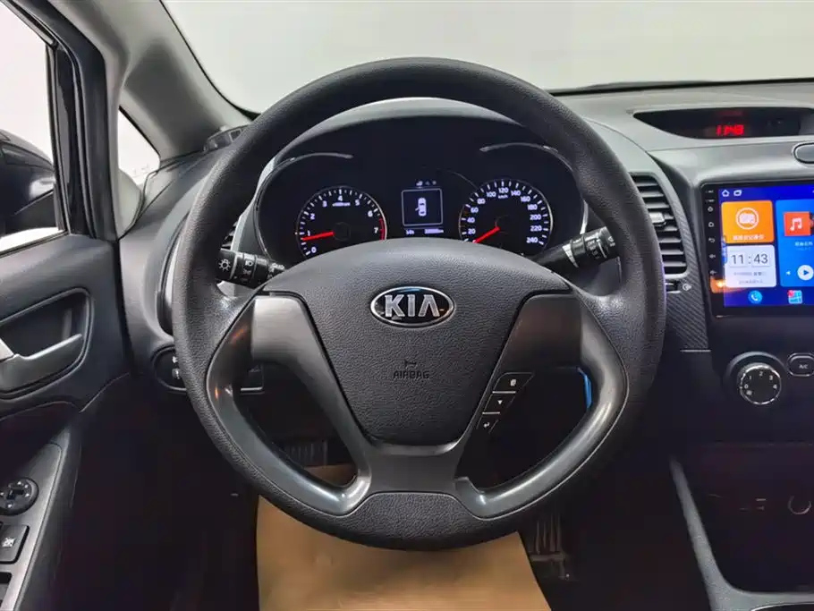 KIA K3 2016