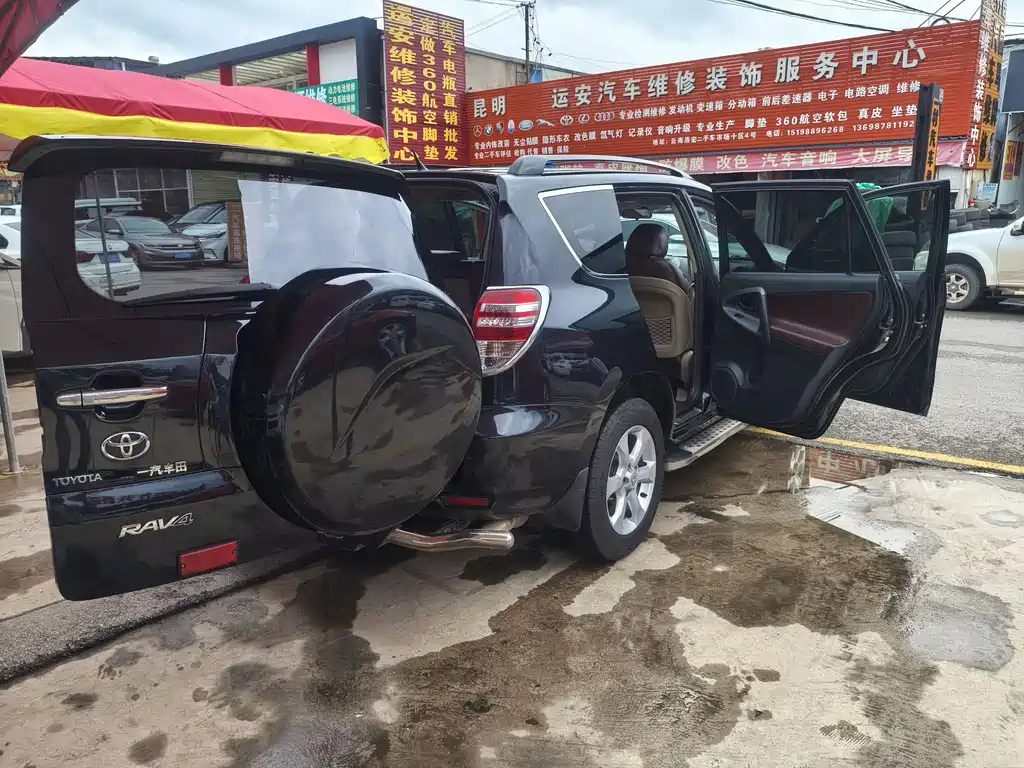 TOYOTA RAV4 RONGFANG 2013