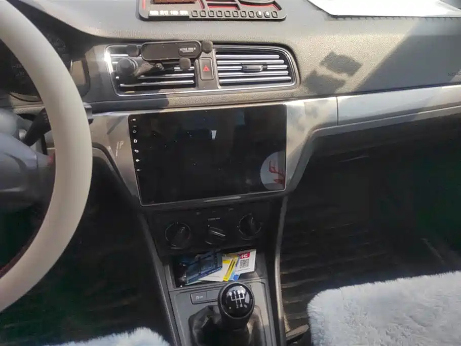VOLKSWAGEN LAVIDA 2015