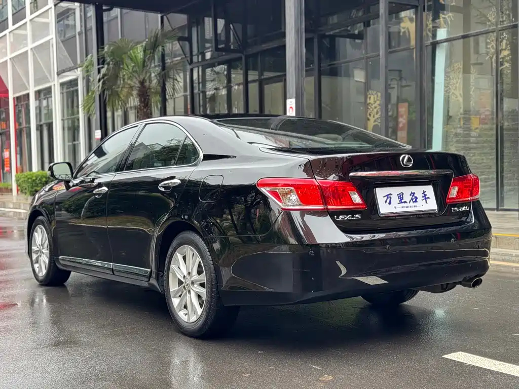 LEXUS ES 2010