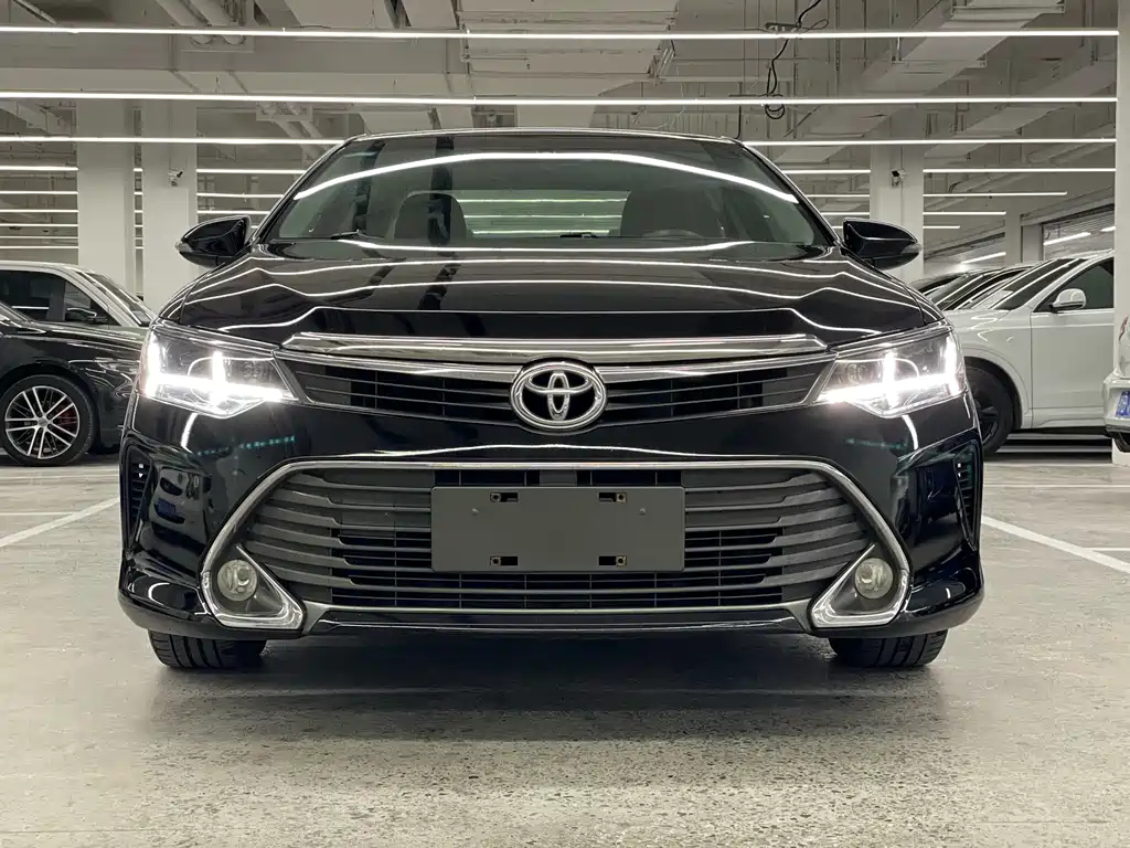 TOYOTA CAMRY 2016