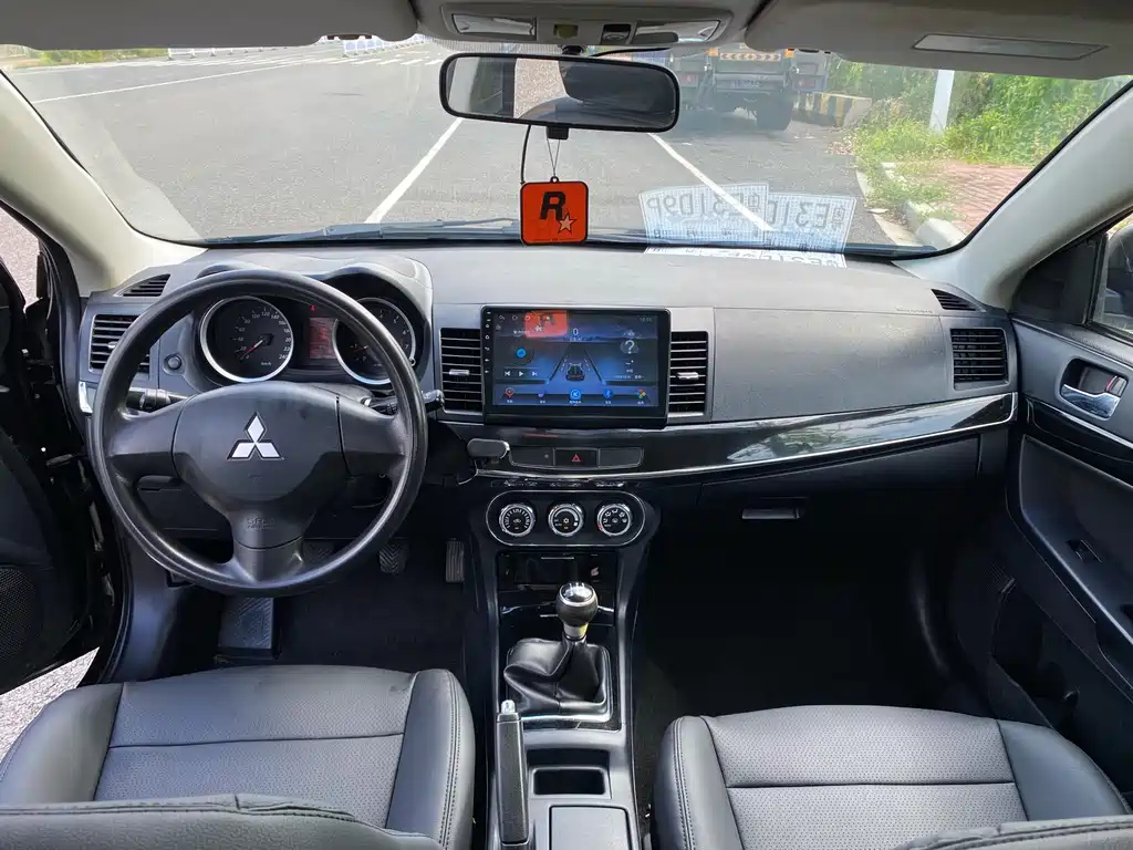 MITSUBISHI LANCER EX 2014