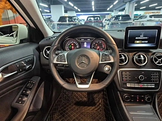 MERCEDES BENZ GLA  2019 YEAR GLA 200 FASHION 2019