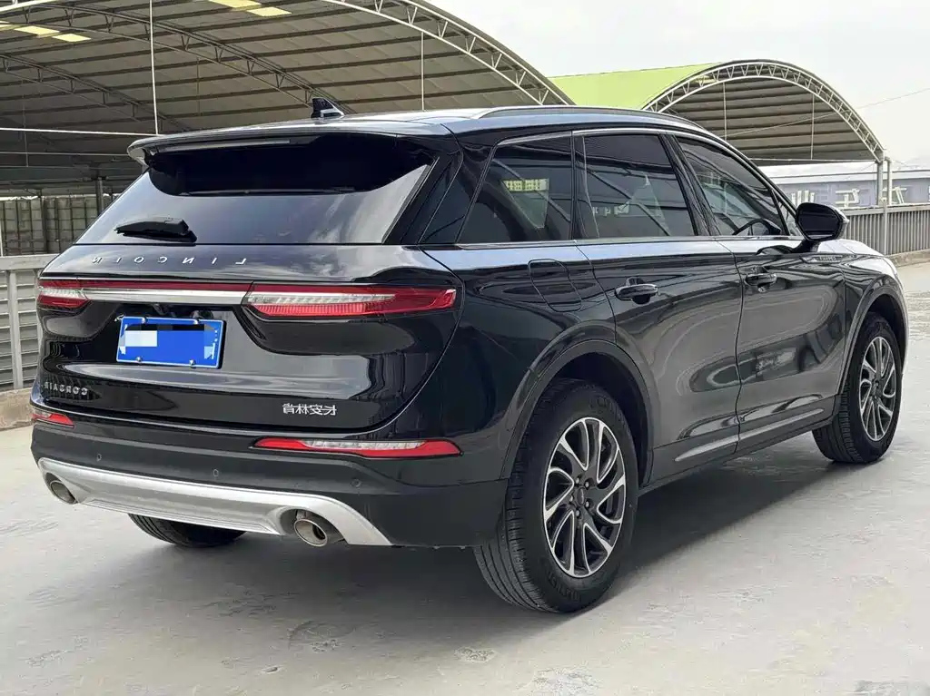 LINCOLN ADVENTURER 2021