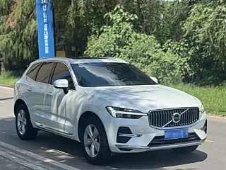 VOLVO XC60 2022