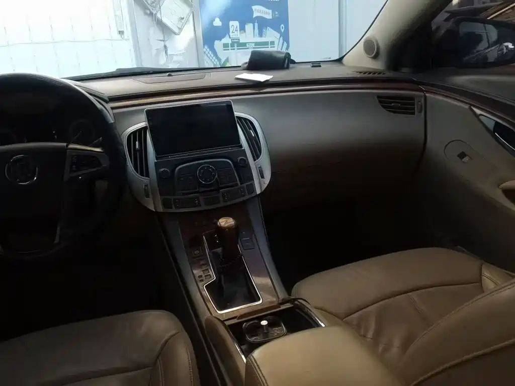 BUICK LACROSSE 2012