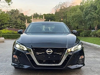 NISSAN TEANA 2019