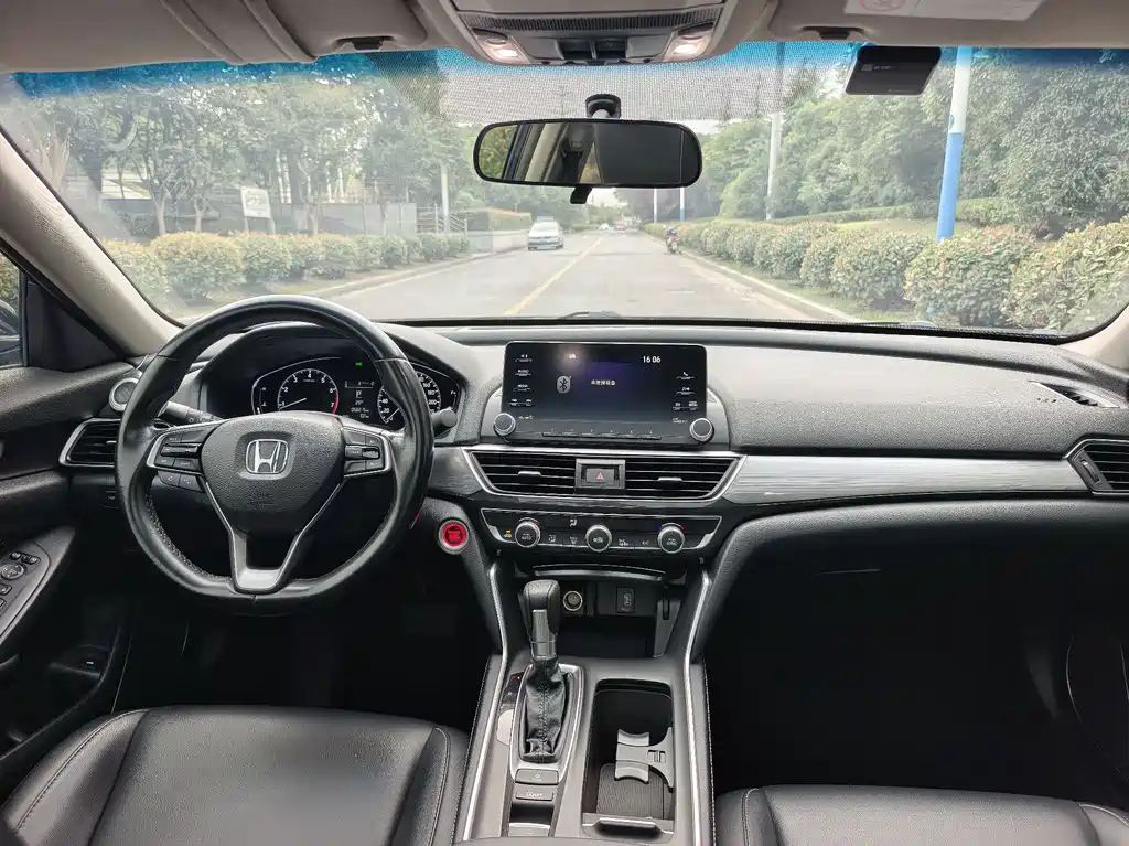 HONDA INSPIRE 2019