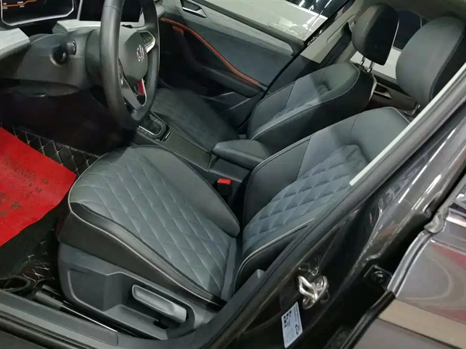 VOLKSWAGEN SAGITAR 2024