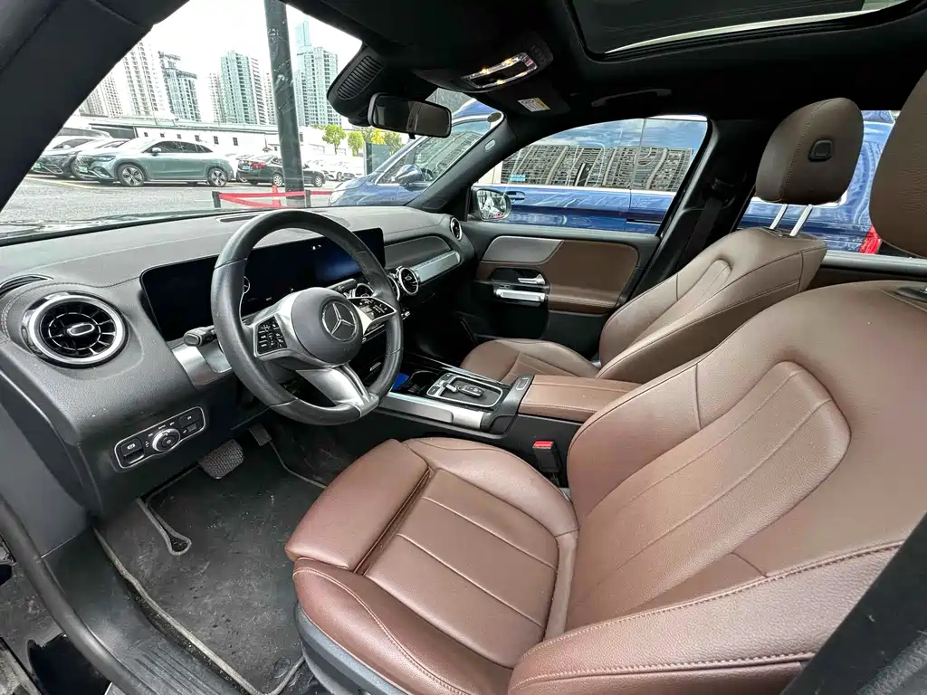 MERCEDES BENZ GLB 2023