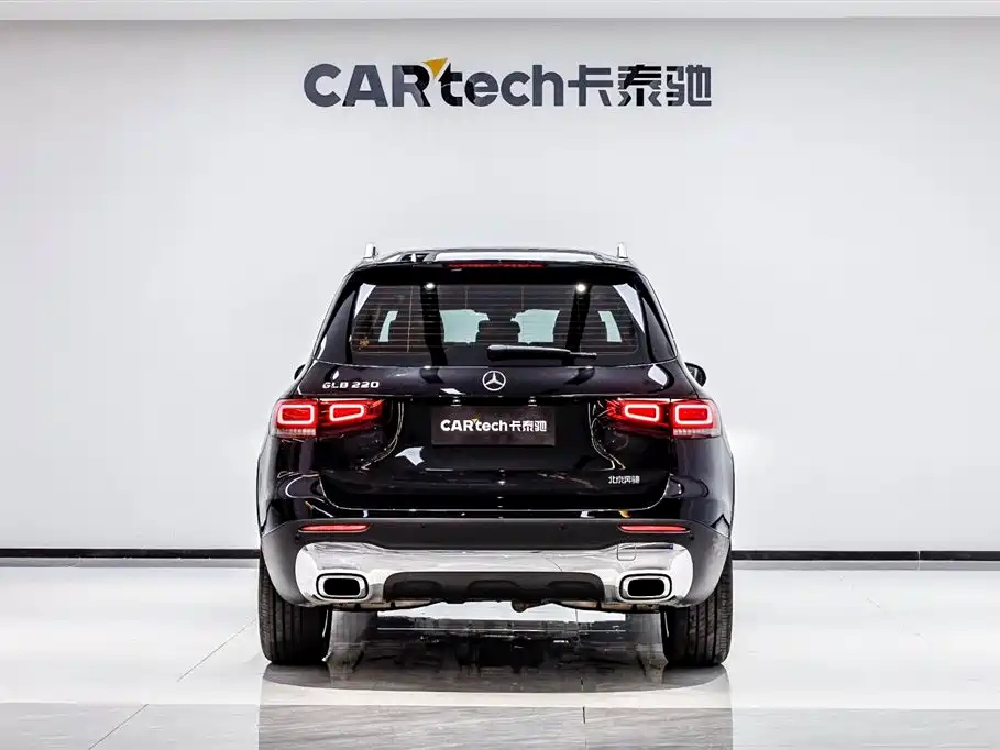 MERCEDES BENZ GLB 2023
