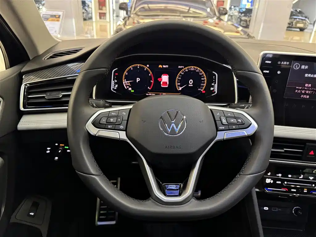 VOLKSWAGEN TIGUAN L 2024