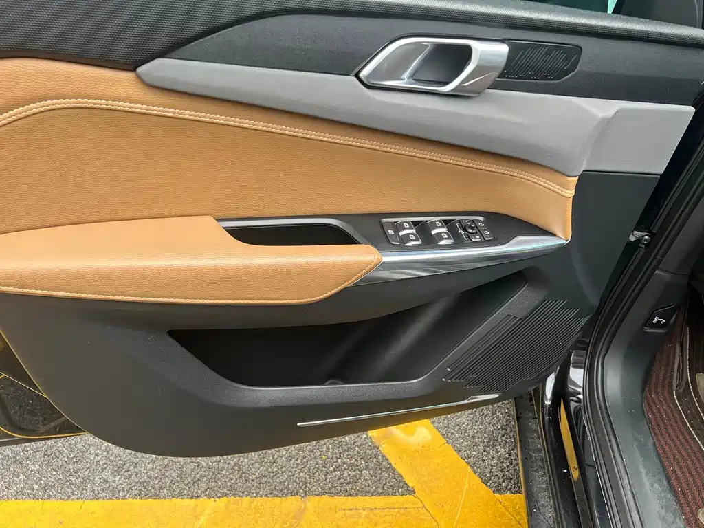LYNK&CO 03 2019