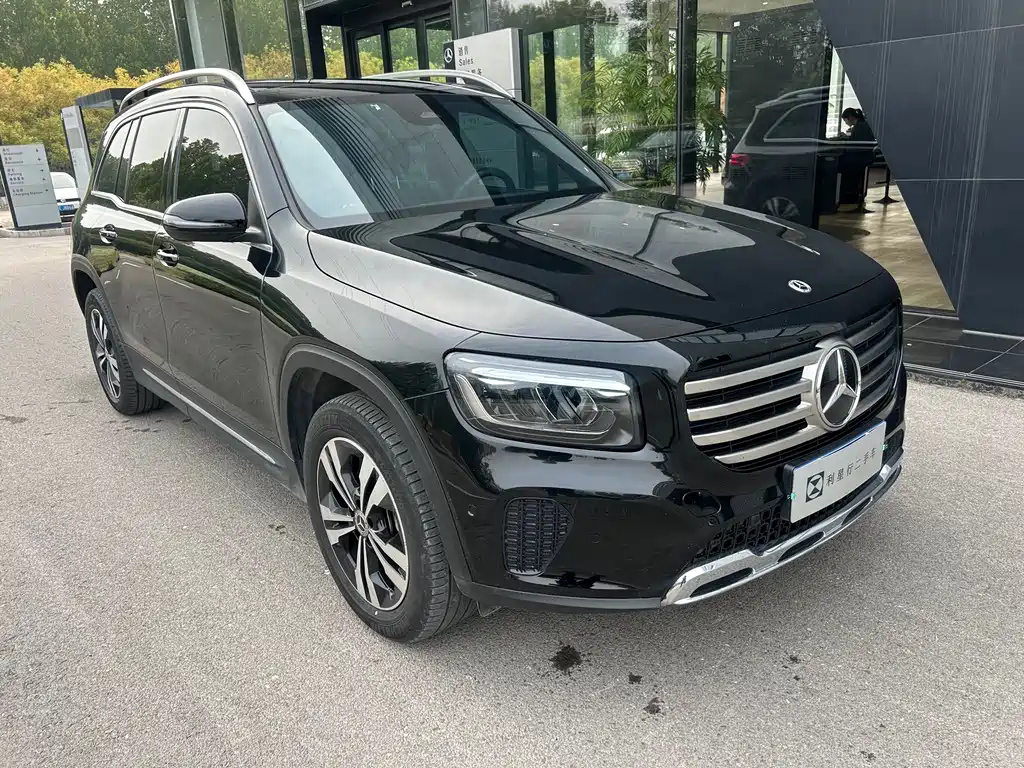 MERCEDES BENZ GLB 2023