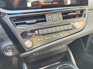 LEXUS ES  2022 YEAR 300H EXCELLENCE 2022