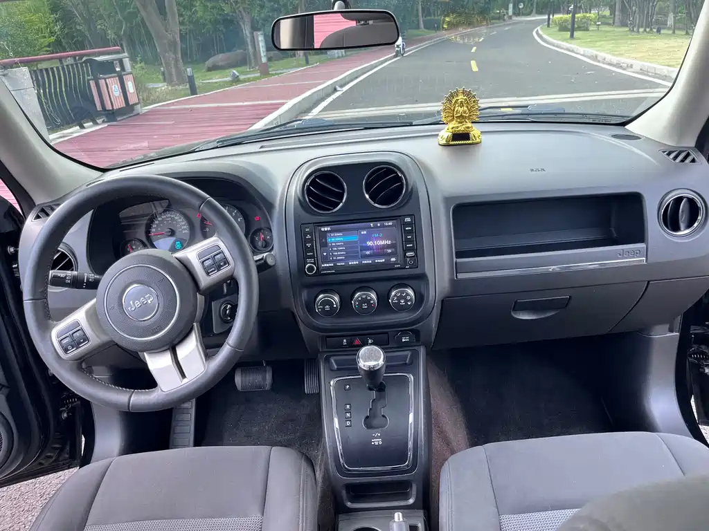 JEEP FREEDOM 客 2015