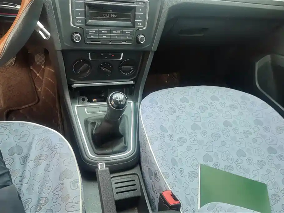 VOLKSWAGEN BORA 2018
