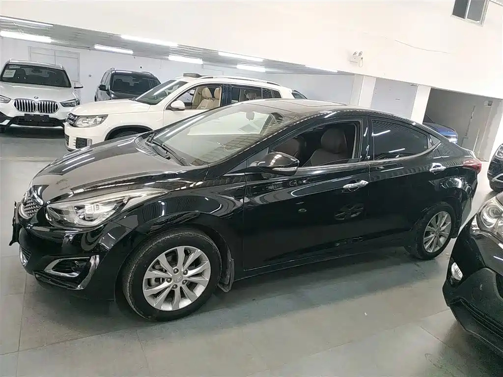 HYUNDAI ELANTRA 2016