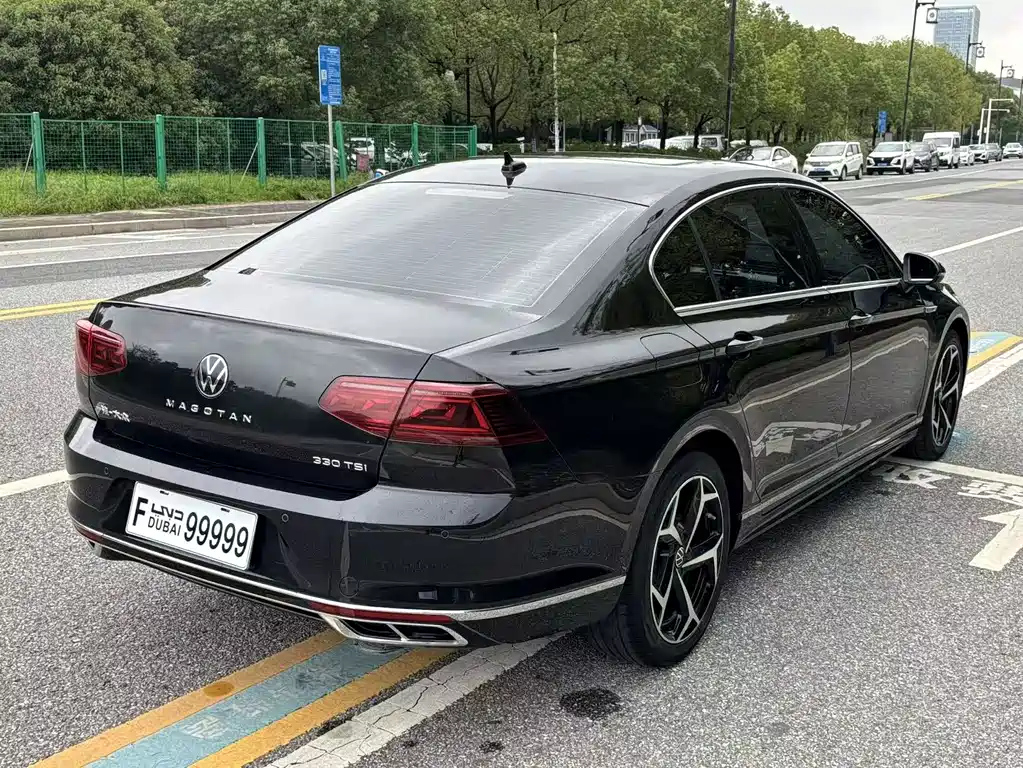 VOLKSWAGEN MAGOTAN 2023