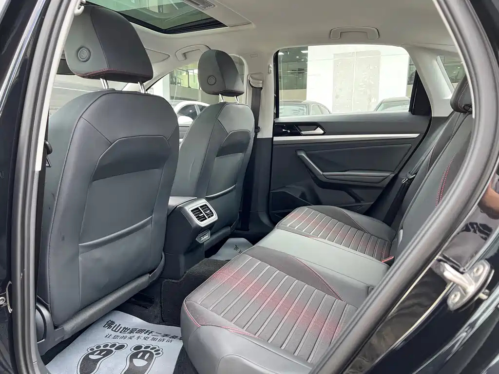 VOLKSWAGEN LAVIDA 2024
