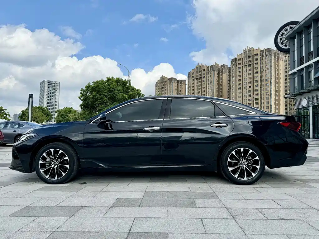 TOYOTA AVALON 2023
