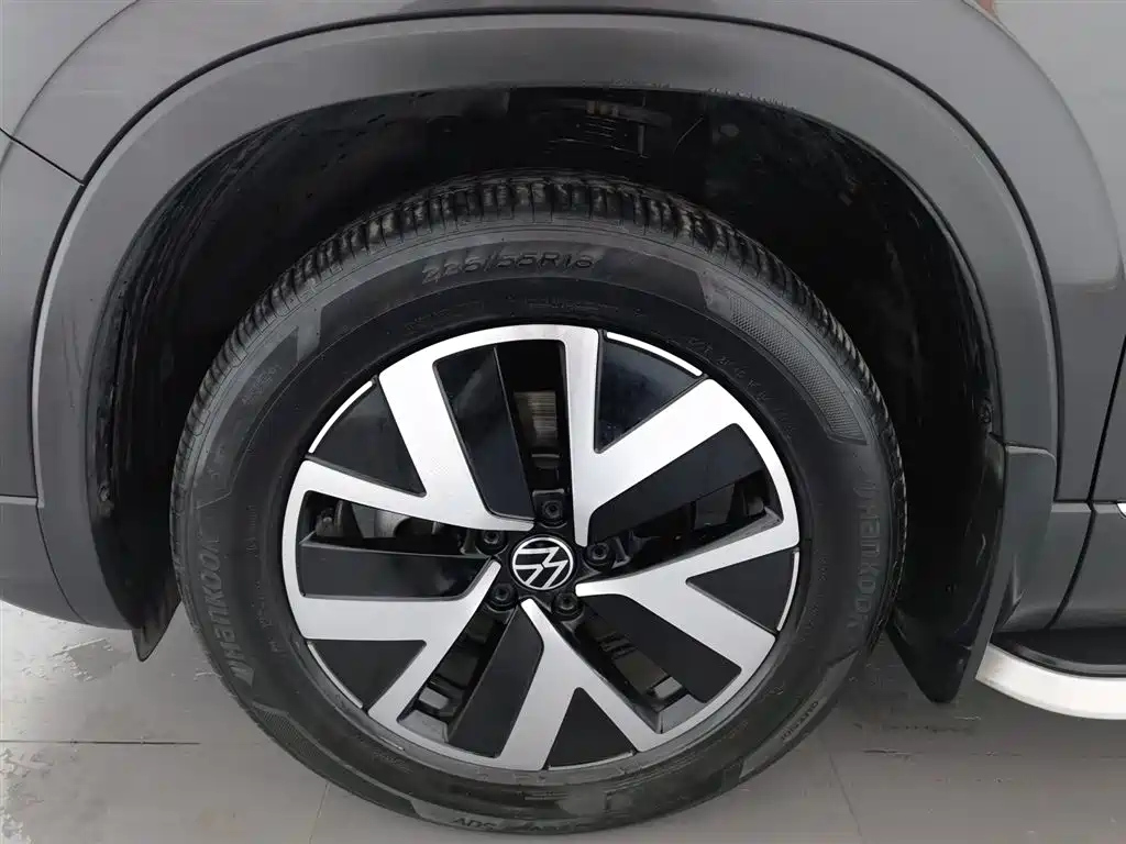 VOLKSWAGEN TAYRON 2024