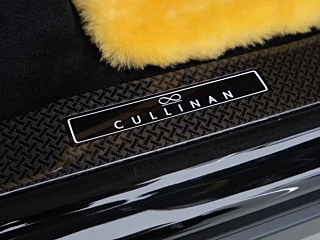ROLLS ROYCE CULLINAN  2024 YEAR  SEATS EDITION 2024