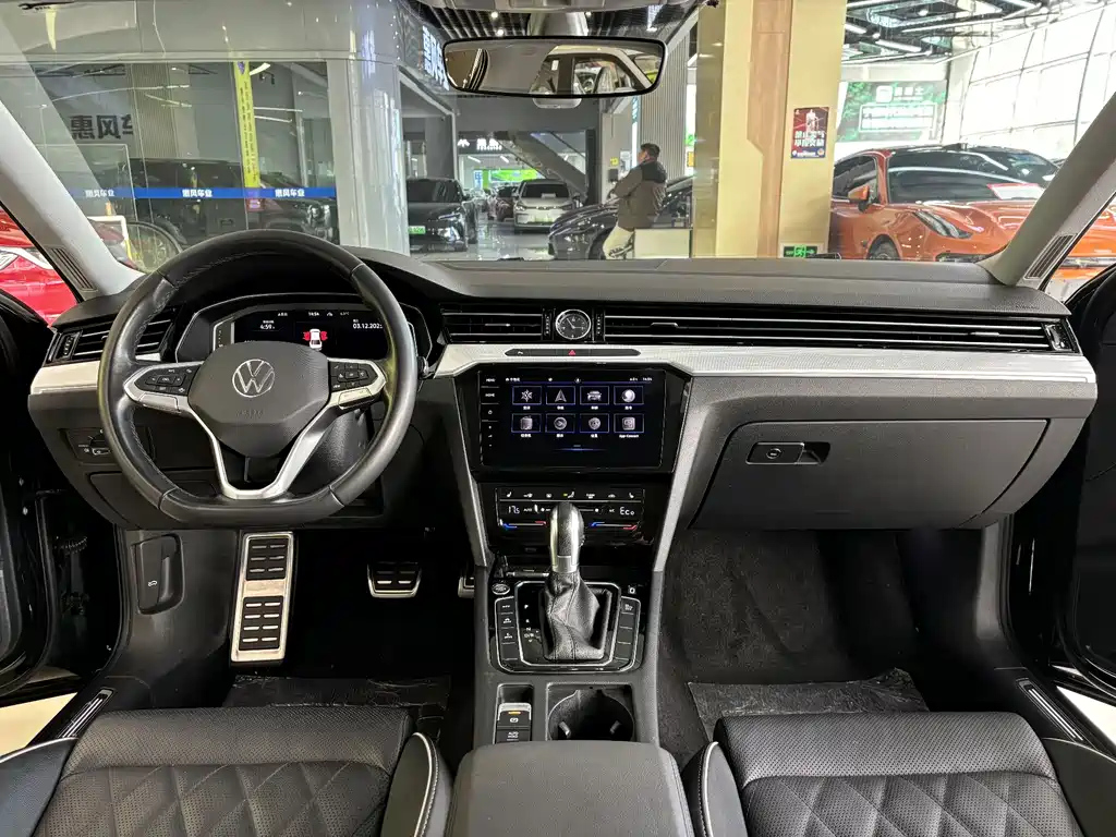 VOLKSWAGEN MAGOTAN GTE PLUG IN HYBRID 2022