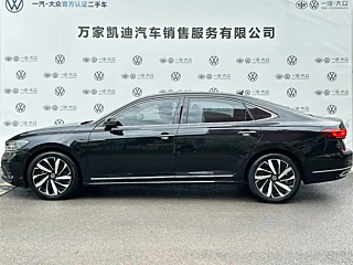 VOLKSWAGEN PASSAT 2022 YEAR 330TSI DELUXE EDITION 2022