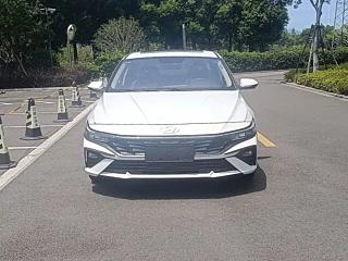HYUNDAI ELANTRA  2023