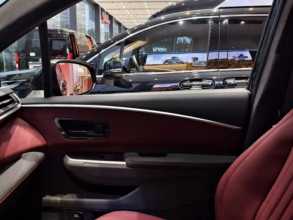 TOYOTA SIENNA SIENNA 2025