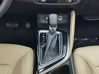 BUICK GL6  2021 YEAR 323T  HYBRID CONNECTED LUXURY 2021