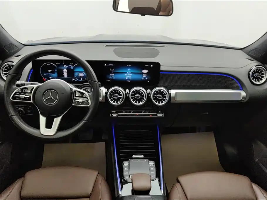 MERCEDES BENZ GLB 2023