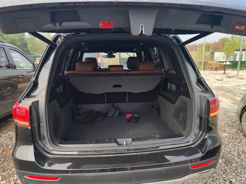 MERCEDES BENZ GLB 2023